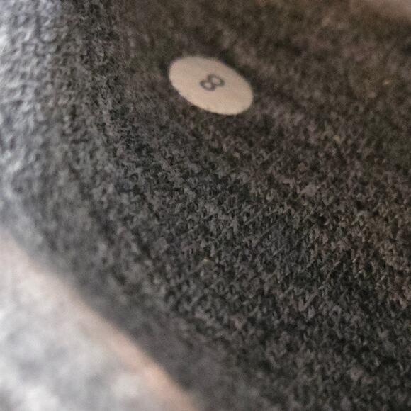 Lululemon Scuba Hoodie
Deep Coal Silver Spoon Slub Salt & Pepper - Picture 5 of 7